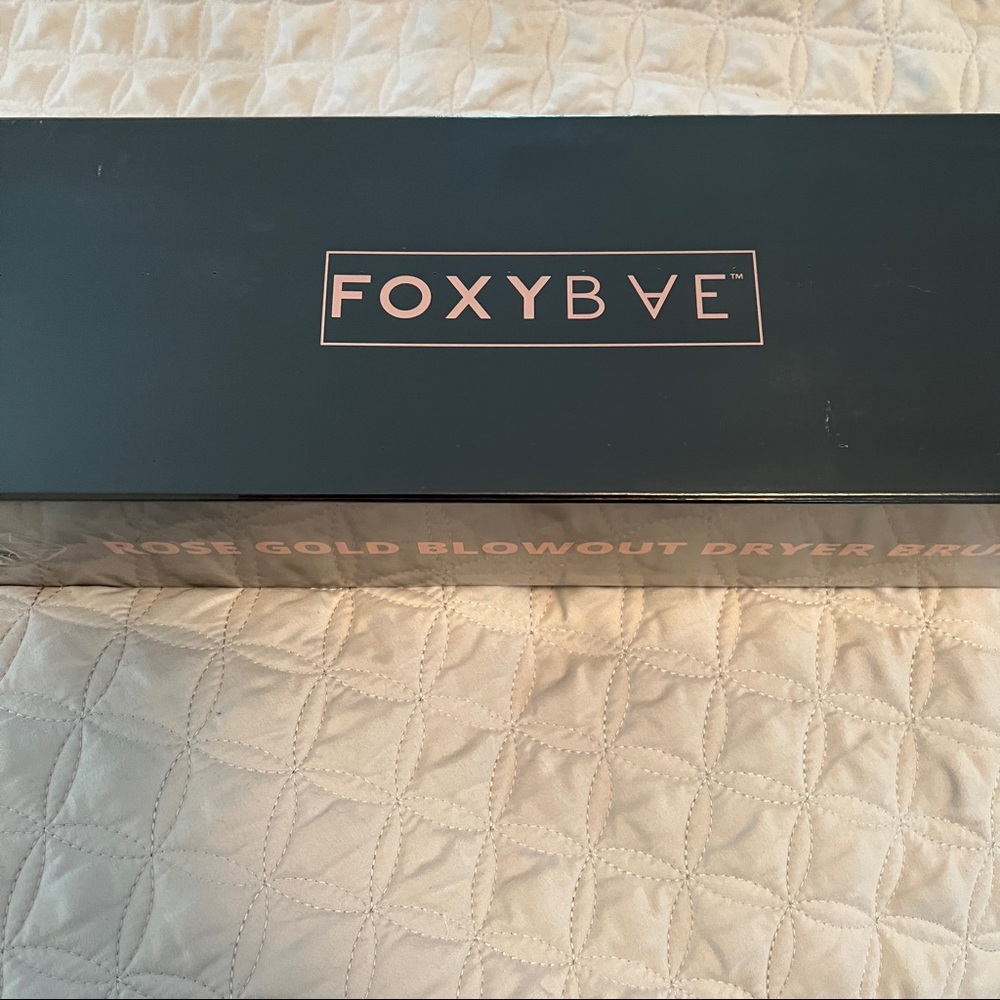 FoxyBae  Rose Gold Blowout Dryer Brush